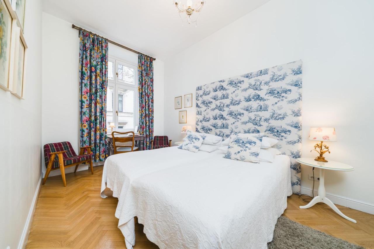 Classy Old Town Suites - By Upstairs Krakow Exterior photo