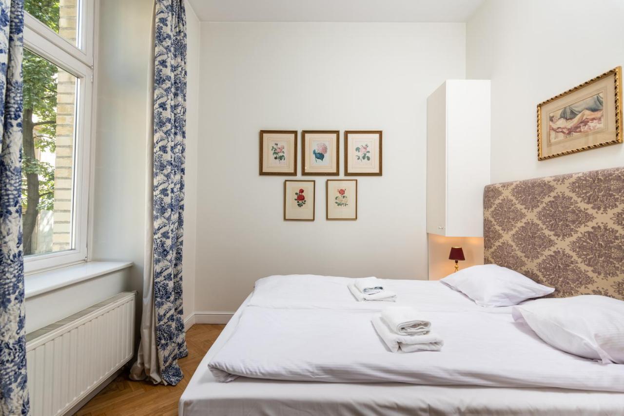 Classy Old Town Suites - By Upstairs Krakow Exterior photo